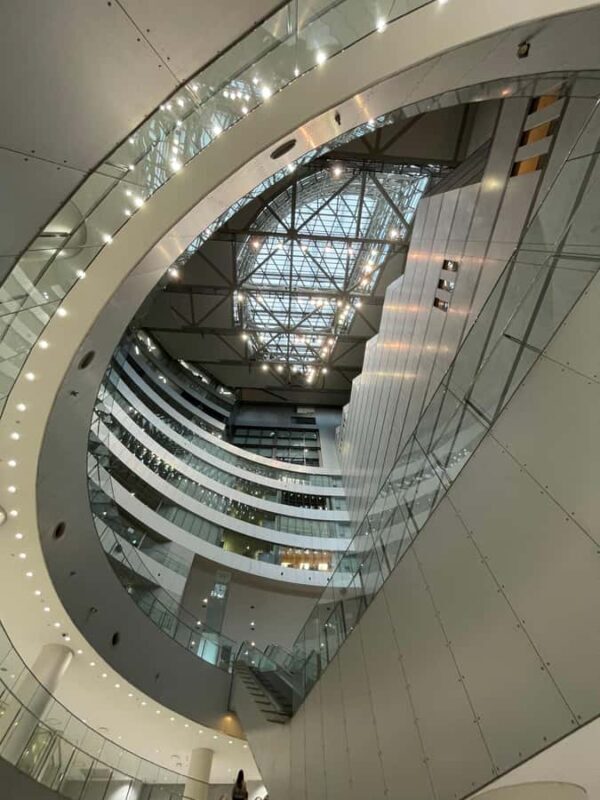 Fukuoka: Historic Architecture and Walking Tour - Relaxing in Rakusuien Garden