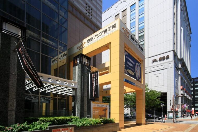 fukuoka-independent-curators-tour-to-the-asian-art-museum