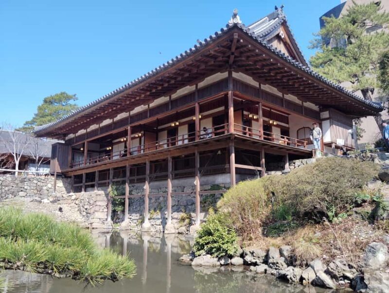 Fukuoka: Kokura Castle and Garden Guided Tour - Kitakyushu - Who Should Choose This Tour?
