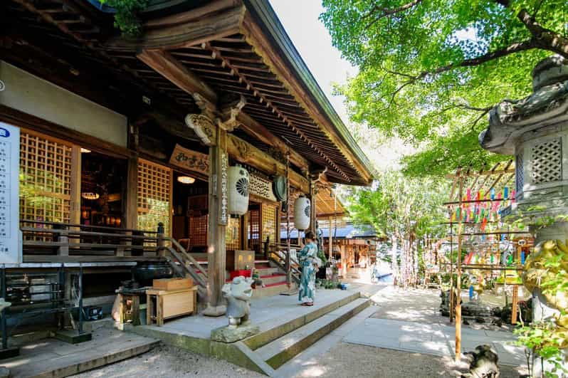 fukuoka-kyushu-tour-to-dazaifu-nyoirin-ji-temple-yufuin