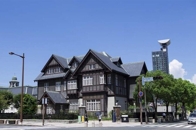 Fukuoka Mojiko Retro Shimonoseki and Kokura Castle Full Day Tour - FAQs