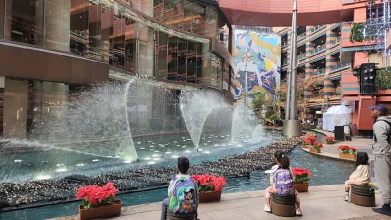 Fukuoka: Nakasu & Hakata River Boat Cruise Guided Tour - Practical Details: How the Tour Works