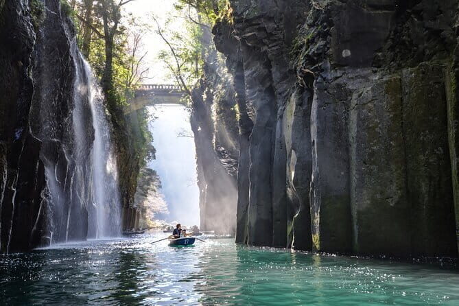 Fukuoka Takachiho Gorge, Amano Iwato and Scenic Train Tour - Key Points