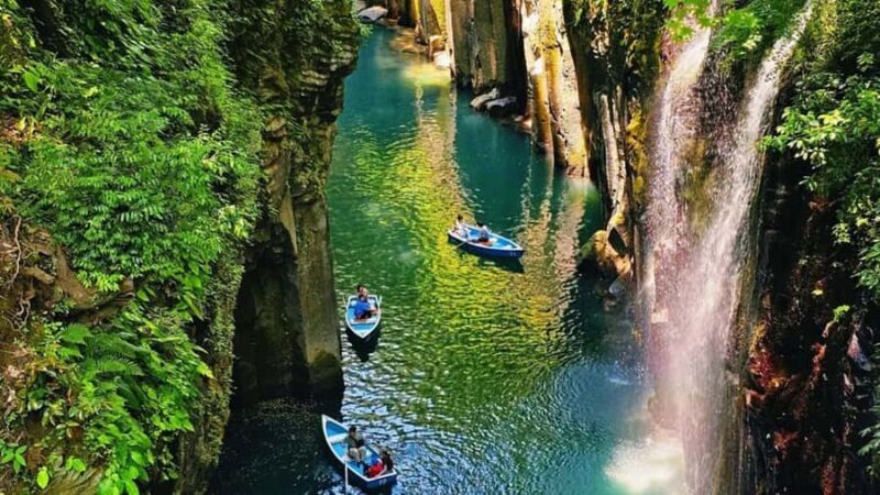 Fukuoka: Takachiho Gorge and Kumanoimasu Shrine Day Trip - Key Points