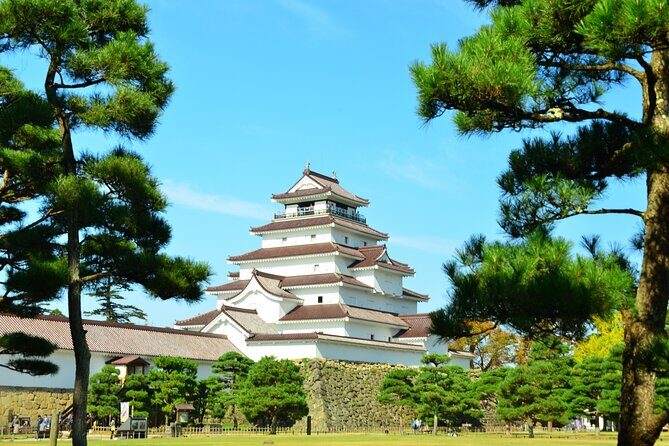 Fukushima: Samurai Ethics and Daily Life in Aizu - Exploring Tsuruga Castle: A Window into Samurai Power and Resilience