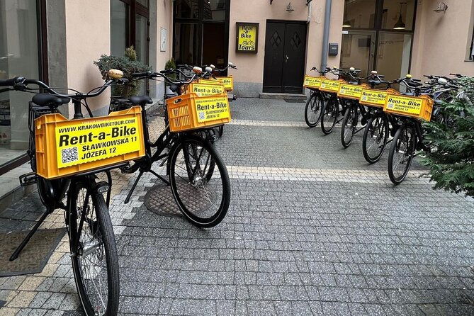 full-bike-tour-the-old-town-jewish-qtr-the-ghetto-new-bikes
