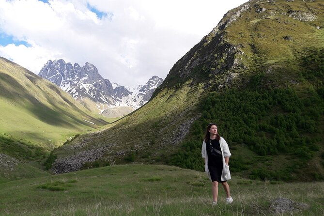 full-day-ananuri-gudauri-kazbegi-private-tour