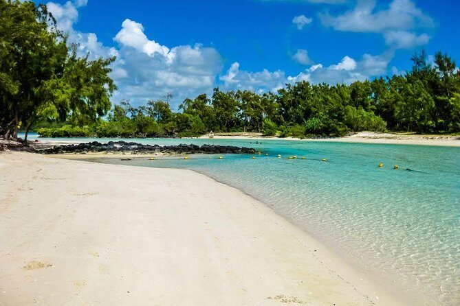 Full-Day At Ile Aux Cerf: Speed Boat, GRSE, Lunch On A Private Island & Transfer - FAQ