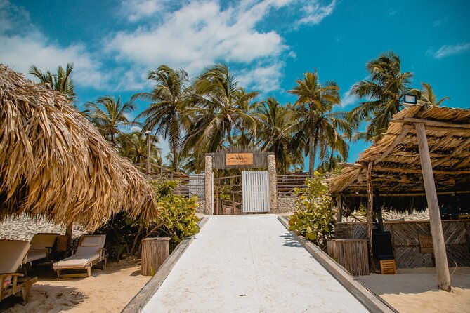 full-day-at-the-beach-club-vista-mare-in-tierra-bomba