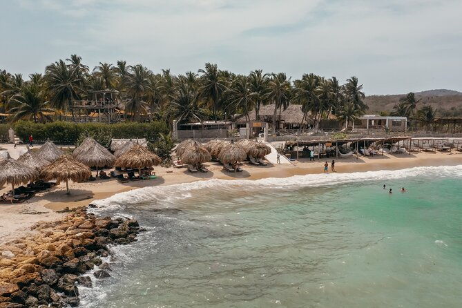full-day-at-the-beach-club-vista-mare-in-tierra-bomba