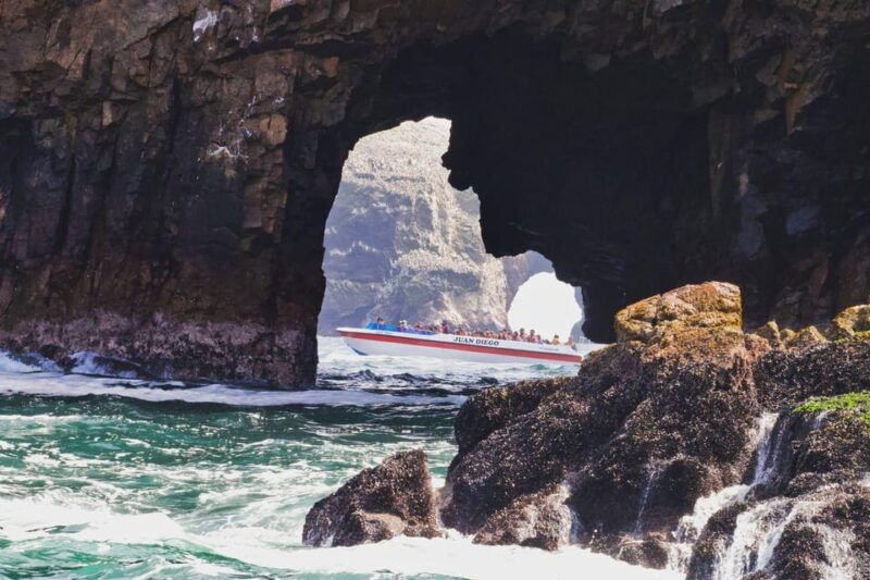 full-day-ballestas-overflight-huacachina-tubulares-tour