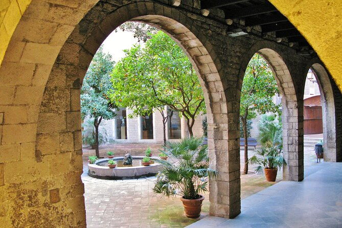 full-day-barcelona-tour-by-sidecar-motorcycle-4