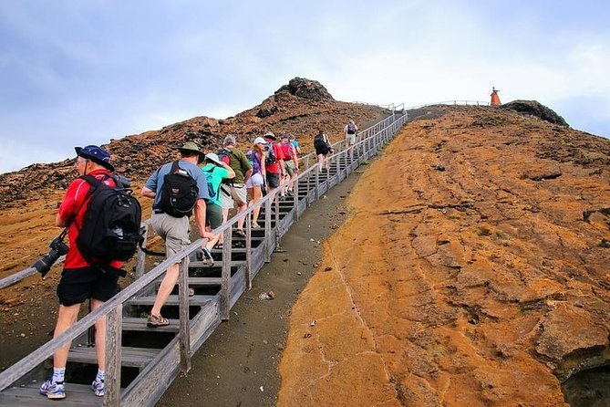 full-day-bartolome-island-sullivan-bay