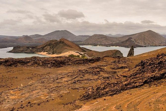 full-day-bartolome-island-sullivan-bay