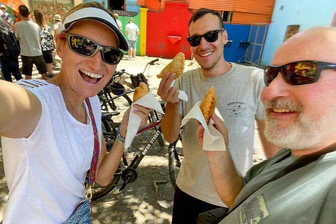 full-day-bike-tour-in-ba-foodie-and-cultural-immersion-max-6-ppl