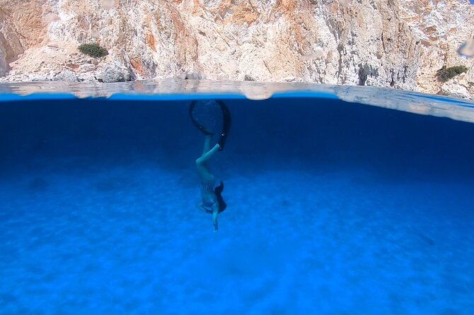 full-day-boat-tour-around-milos-and-poliegos