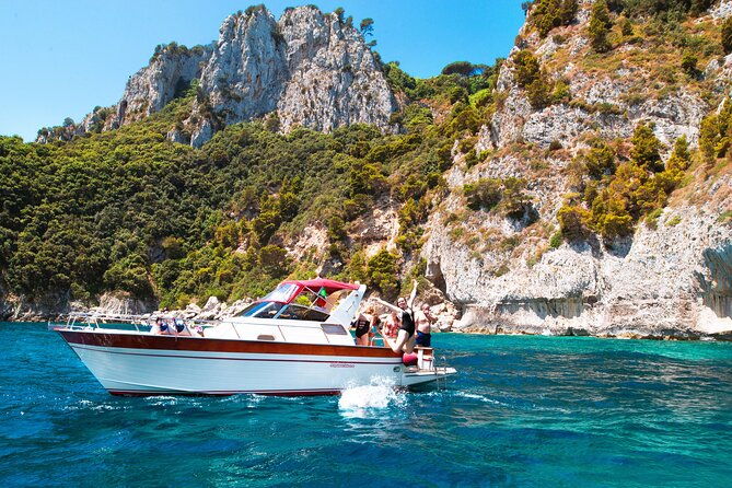 full-day-boat-tour-in-amalfi-and-positano-with-transfer