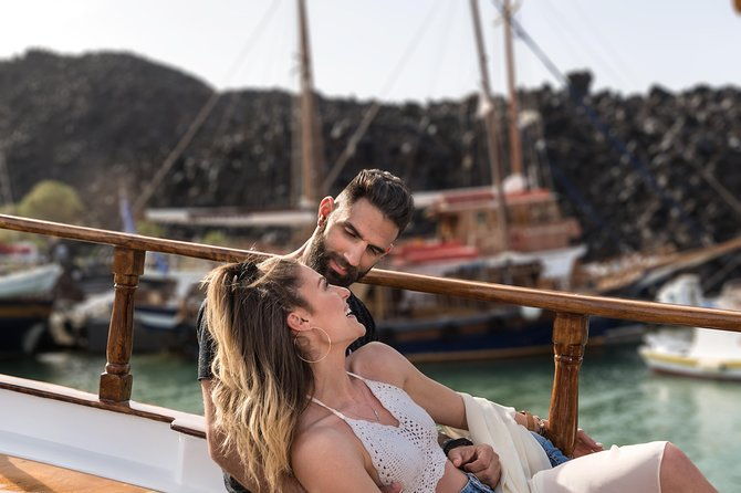 full-day-boat-tour-to-caldera-islands-sunset-in-oia-by-bus