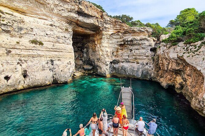 Full day boat tour transfers & lunch included - An Overview of the Experience