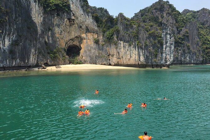 Full day boat trip to Lan Ha bay Ha Long bay and Monkey island - FAQ