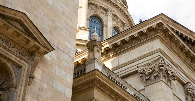 full-day-budapest-city-tour-with-lunch-wine-dessert