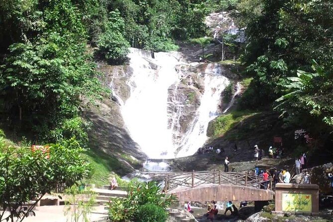 Full-day Cameron Highlands & Batu Caves Tour from Kuala Lumpur - Scenic Stop at Lata Iskandar Waterfall