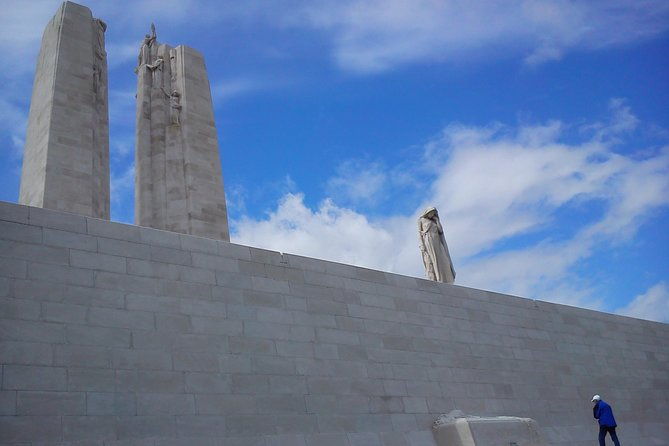 full-day-canadian-ww1-vimy-and-somme-battlefield-tour-from-ypres