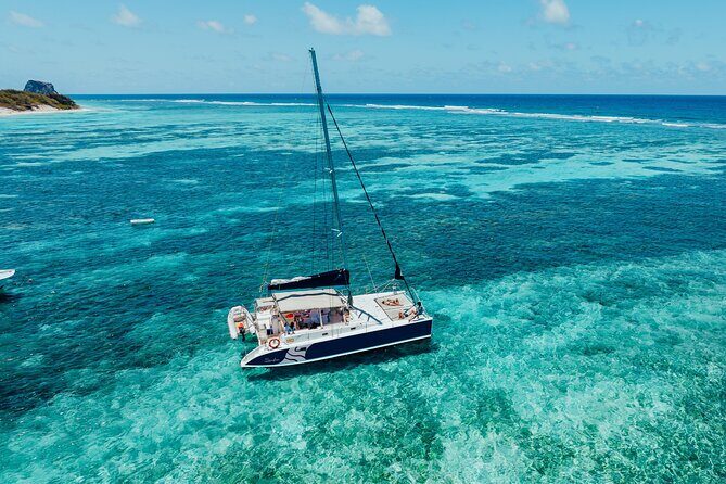 Full Day Catamaran Cruise - North Ilot Gabriel (sharing) - Key Points