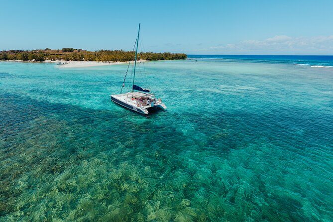 Full Day Catamaran Cruise - North Ilot Gabriel (sharing) - An In-Depth Look at the Full-Day Catamaran Cruise