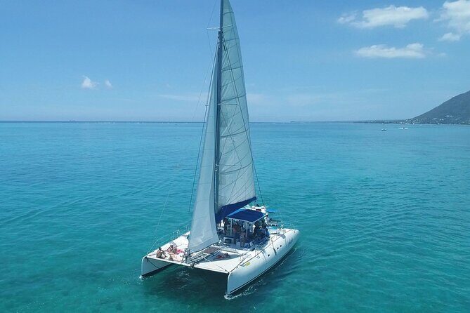 Full Day Catamaran Cruise on shared basis to Bénitiers Island - FAQs