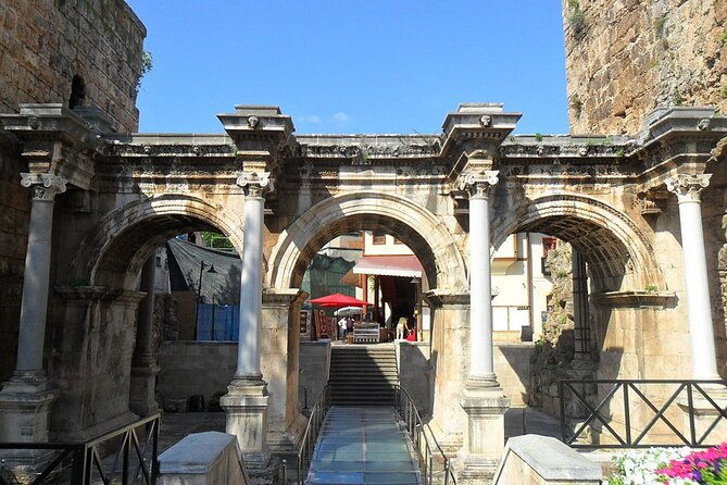full-day-city-tour-2-waterfalls-boat-trip-old-town