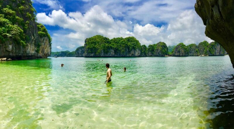 full-day-cruise-and-kayak-in-lan-ha-bay-cat-ba-island