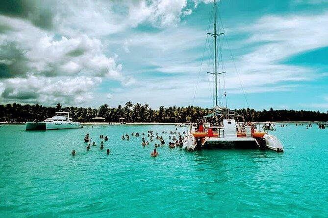 full-day-cruise-to-saona-island-natural-pool-and-lunch-3