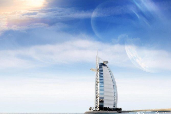 Full Day Dubai Tour with Lunch and Entry to Burj Khalifa - Lunch and Logistics