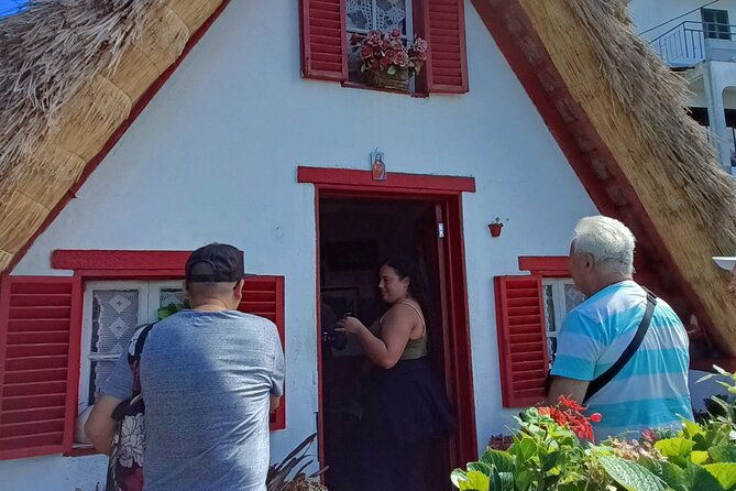 full-day-east-true-montains-to-santana-and-ponta-de-sao-lorenco
