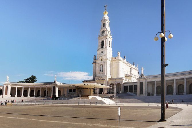 full-day-fatima-nazare-and-obidos-small-group-tour-from-lisbon