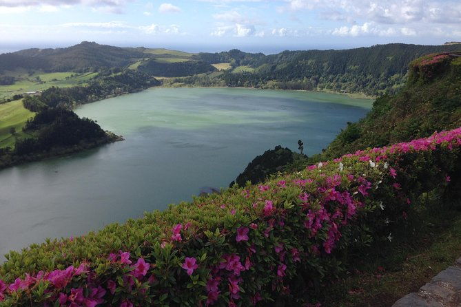 full-day-furnas-adventure-lake-fumaroles-and-thermal-pools