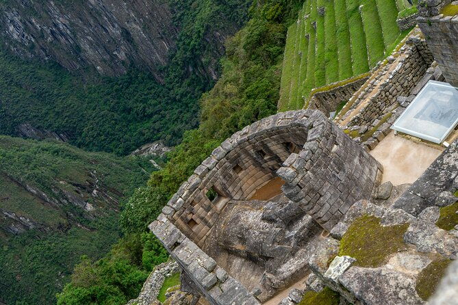 full-day-guided-tour-to-machu-picchu-transportation-included