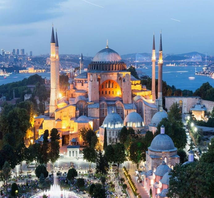 full-day-hagia-sophia-hippodrome-iron-church-balatboat-tour