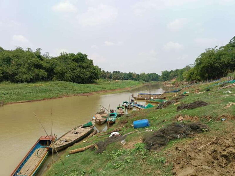 full-day-handicraft-bamboo-train-killing-cave-bat-cave
