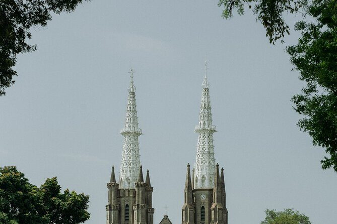 Full-Day Highlights of Jakarta Private Tour with Lunch - Key Points