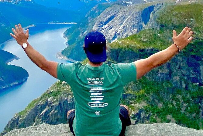 full-day-hiking-adventure-from-bergen-to-trolltunga-2