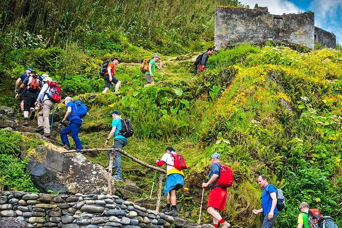 full-day-hiking-trail-ribeira-funda-maia