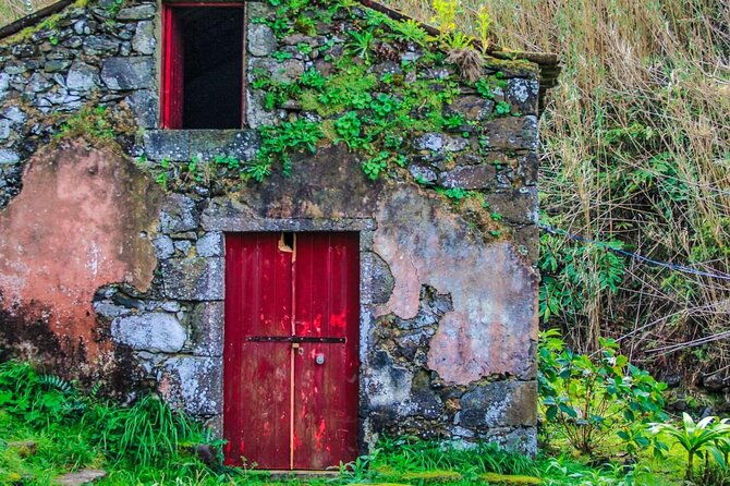 full-day-hiking-trail-ribeira-funda-maia