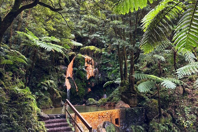 full-day-hiking-trail-window-of-hell-caldeira-velha