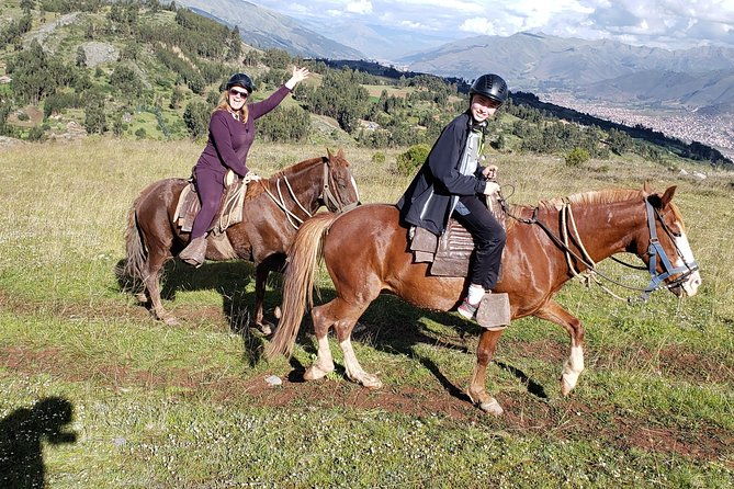 full-day-horseback-riding-to-rumiwasi-cusco