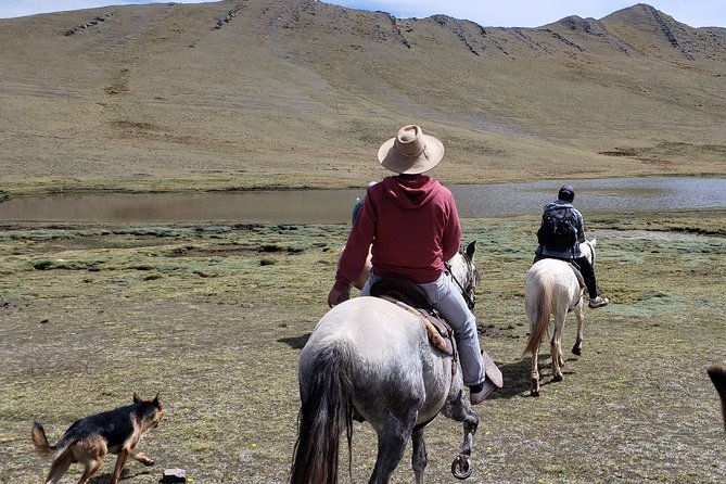 full-day-horseback-riding-to-the-viewpoint-of-the-lagoons-from-cusco