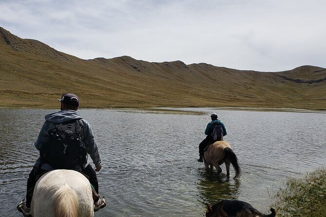 full-day-horseback-riding-to-the-viewpoint-of-the-lagoons-from-cusco