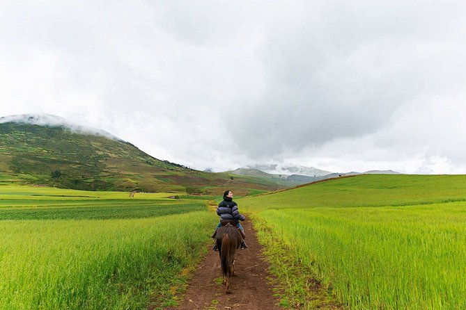 full-day-horseback-riding-tour-to-maras-and-moray