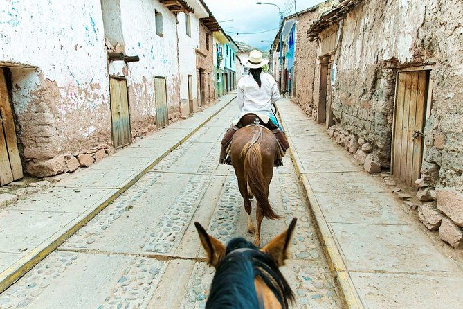 full-day-horseback-riding-tour-to-maras-and-moray
